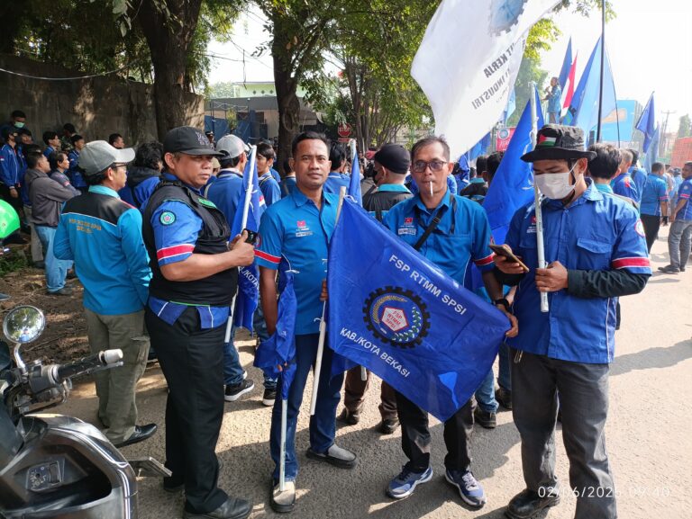 Muhammad Husen Ketua SPSI RTMM Kecam PHK Sepihak di PT Nirwana Lestari, 24 Pekerja Gelar Aksi Protes