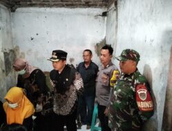 Babinsa Kel. Kesenden Dampingi Kegiatan Bakti Sosial Pengobatan Gratis dan Bantuan Pangan bagi Lansia dalam Rangka HUT ke-598