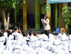 Polresta Cirebon Hadir di MPLS: Tanamkan Disiplin dan Kesadaran Hukum Sejak Dini