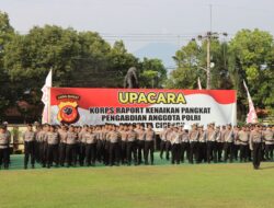 Kapolresta Cirebon Pimpin Upacara Korps Raport Kenaikan Pangkat
