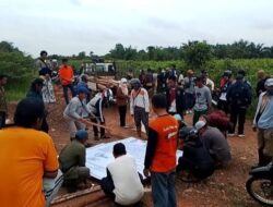 Warga Rasau Jaya Umum Pasang Baliho Besar Tolak Klaim Sepihak Lahan Perbatasan