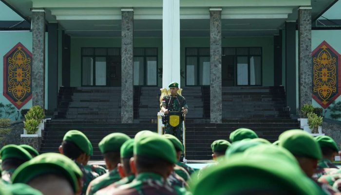 Jelang Hari Raya, Pangdam XII/Tpr Tegaskan: Prajurit Harus Jadi Contoh Positif di Lingkungan Masyarakat