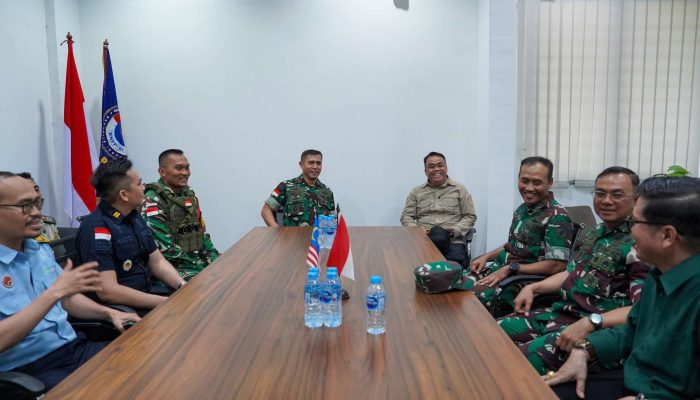 Pangdam XII/Tpr Pantau Perbatasan: Pastikan PLBN Aruk Aman dan Kondusif