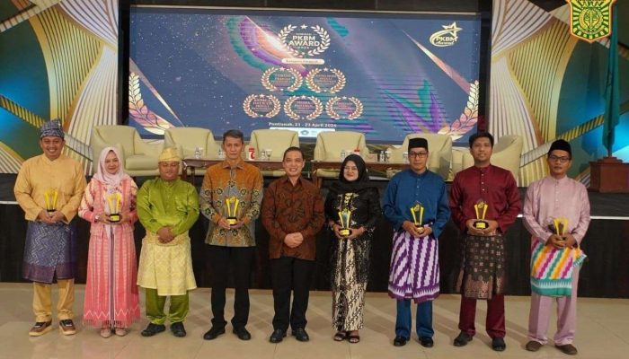 Kajati Kalbar Terima PKBM Award 2026, Resmi Jadi Bapak Asuh PKBM: Dorong Solusi Atasi Anak Putus Sekolah