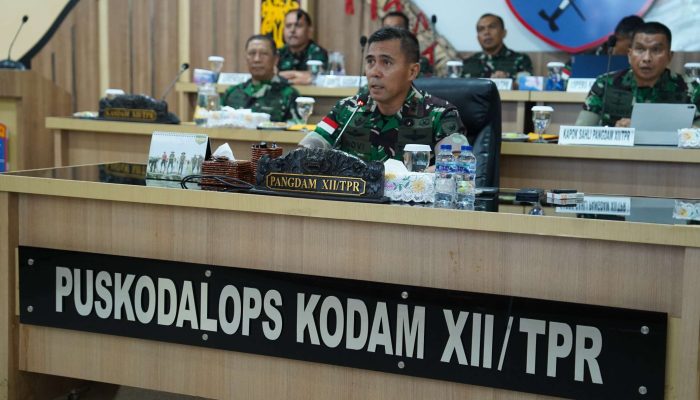 Perkuat Kedisiplinan dan Sinergi, Pangdam XII/Tpr Berikan Pengarahan Strategis kepada Dansat Jajaran