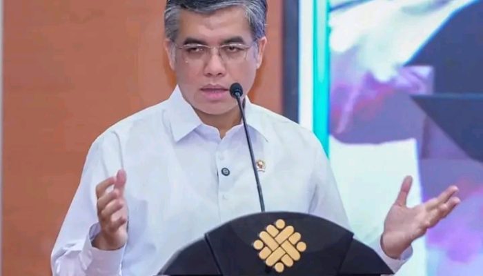 Resmi..!! Menaker tindak lanjuti putusan Mahkamah Konstitusi merujuk pada Putusan MK Nomor 168/PUU-XXI/2023, Outsourcing Dibatasi! Pemerintah Tetapkan Hanya 6 Bidang Kerja